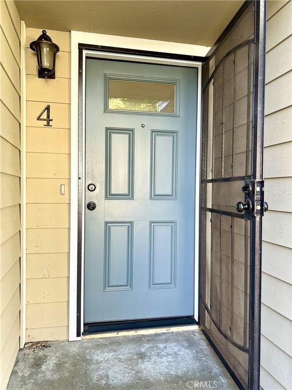 4 Latitude Court, Newport Beach, CA 92663