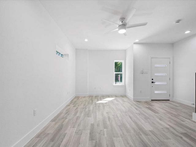 8206-8206A Knox Street, Houston, TX 77088