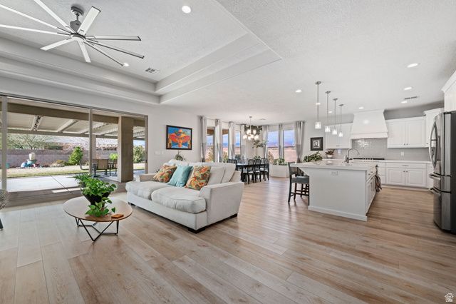 277 N BLACK CANYON AVE, Washington, UT 84780