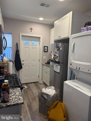 1617 POINT BREEZE AVE, Philadelphia, PA 19145