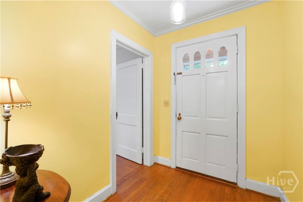 Image 10 of property listing at 622 E 60th Street, Savannah, GA 31405