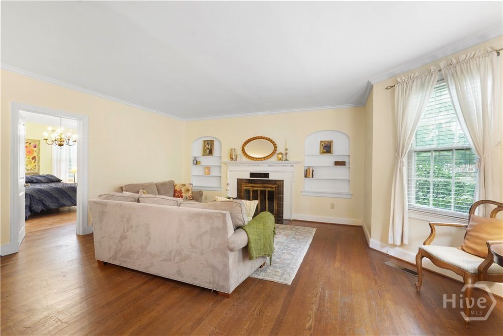 Image 12 of property listing at 622 E 60th Street, Savannah, GA 31405