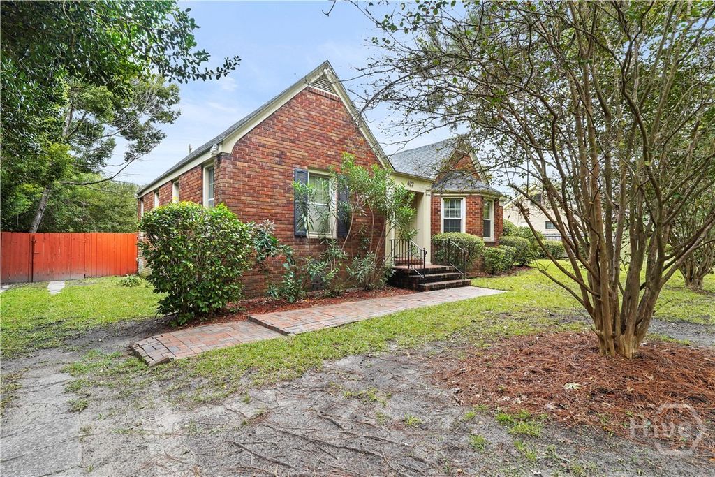 Image 2 of property listing at 622 E 60th Street, Savannah, GA 31405