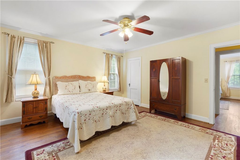 Image 22 of property listing at 622 E 60th Street, Savannah, GA 31405