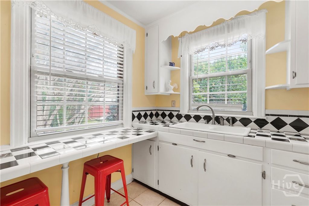 Image 31 of property listing at 622 E 60th Street, Savannah, GA 31405