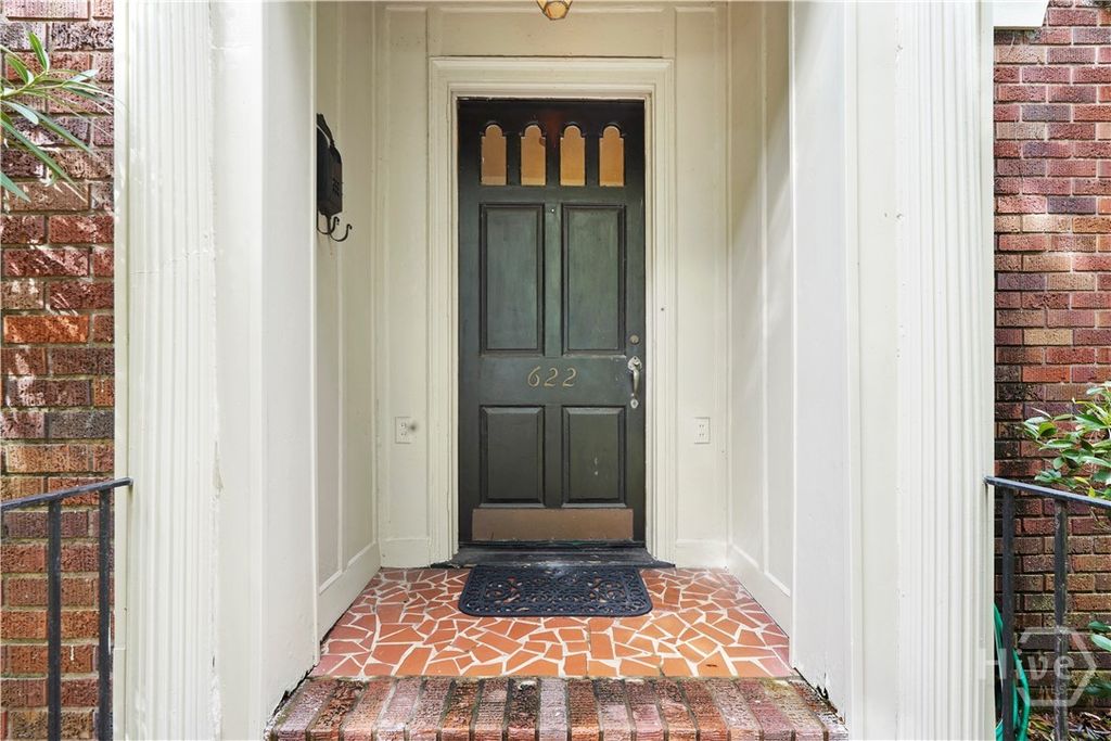 Image 8 of property listing at 622 E 60th Street, Savannah, GA 31405