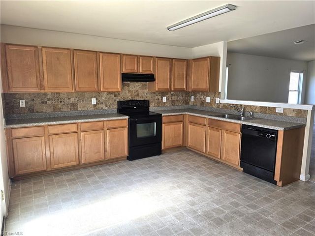 3963 Heather View Lane, Winston-salem, NC 27127