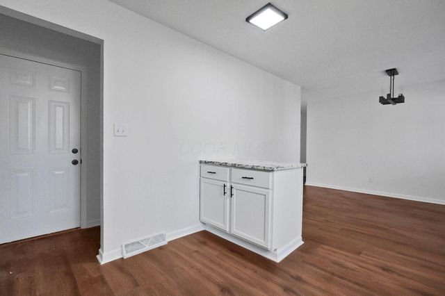 958 Janet Drive, Columbus, OH 43224