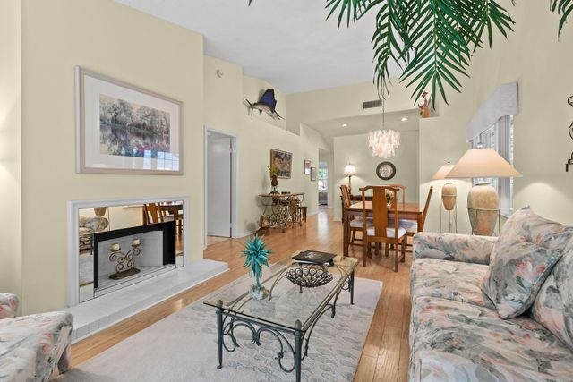 607 Ocean Dunes Circle, Jupiter, FL 33477