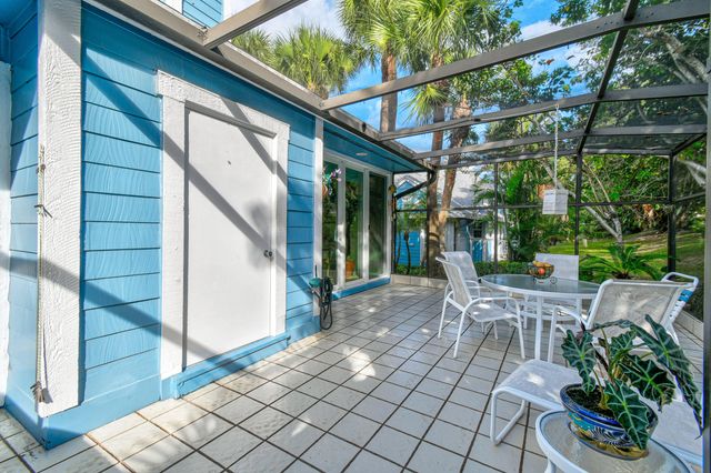 607 Ocean Dunes Circle, Jupiter, FL 33477