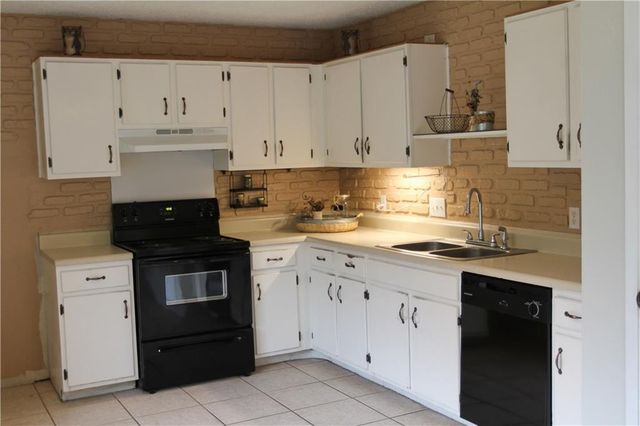 1008 Longmeadow DR, Round Rock, TX 78664