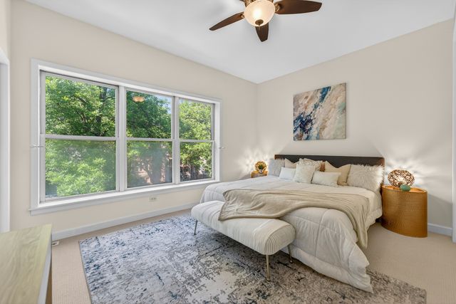 1455 W Wolfram Street A, Chicago, IL 60657