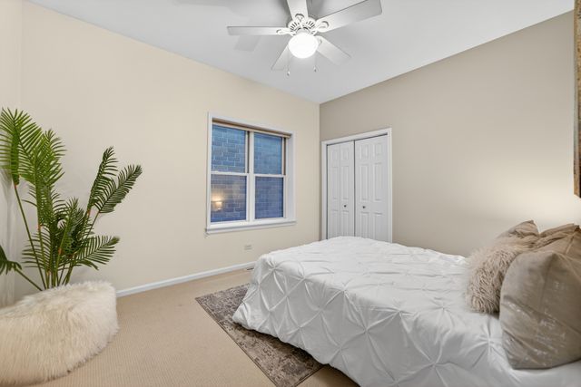 1455 W Wolfram Street A, Chicago, IL 60657