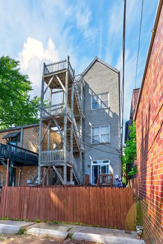 1455 W Wolfram Street A, Chicago, IL 60657