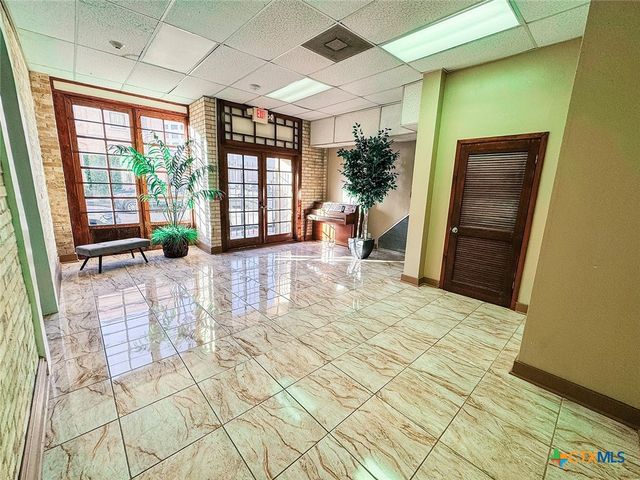 202 E Forrest Street, Victoria, TX 77901