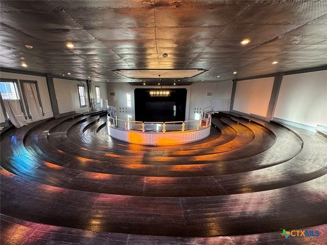 202 E Forrest Street, Victoria, TX 77901