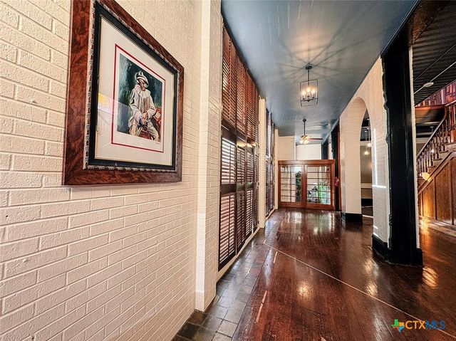 202 E Forrest Street, Victoria, TX 77901