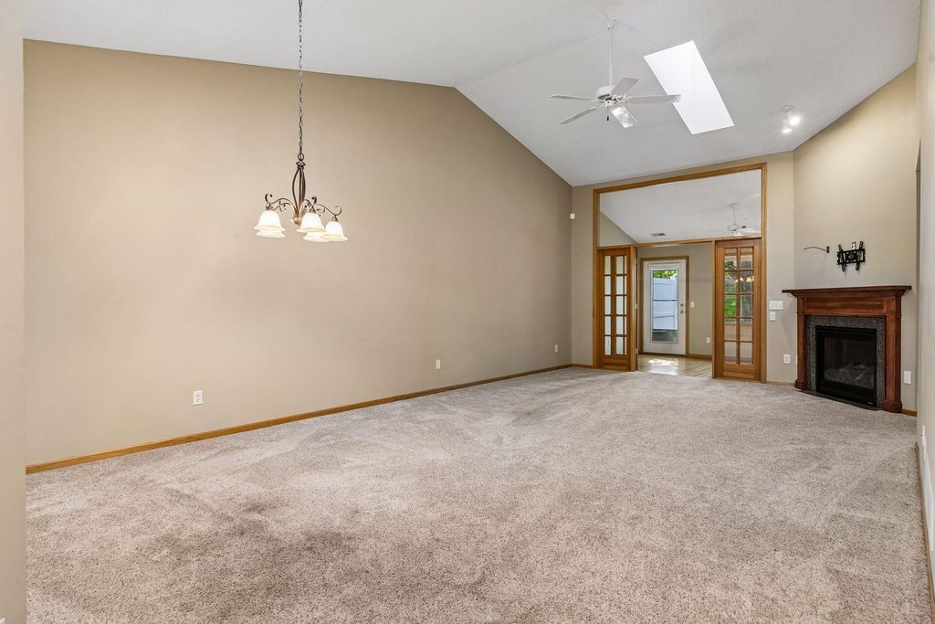 7658 Newbury Road, Woodbury, MN 55125 — photo 5