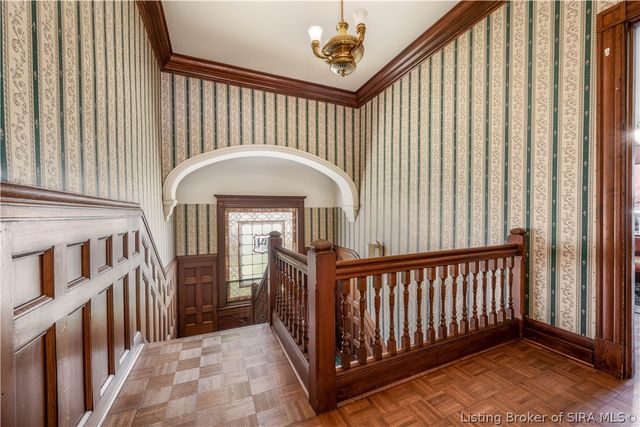 209 E Chestnut Street, Jeffersonville, IN 47130