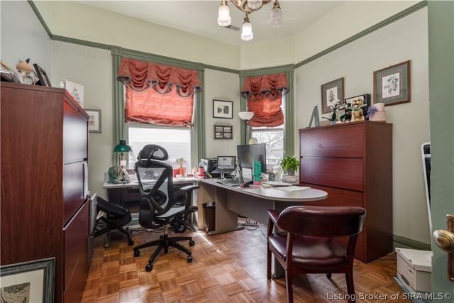 209 E Chestnut Street, Jeffersonville, IN 47130