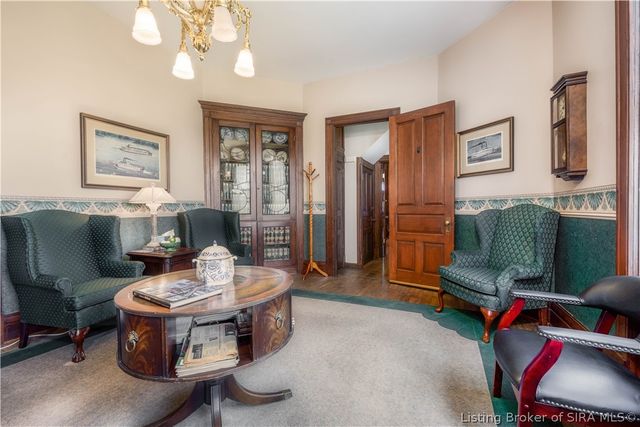 209 E Chestnut Street, Jeffersonville, IN 47130