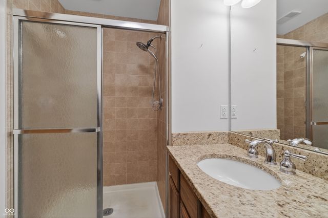 611 N Park Avenue 203, Indianapolis, IN 46204