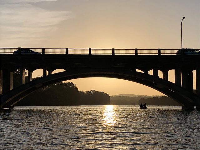 84 East Ave 1906, Austin, TX 78701