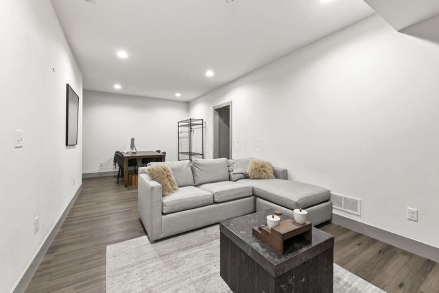 249 E Greenwood Avenue, Columbus, OH 43201