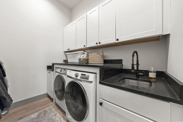 249 E Greenwood Avenue, Columbus, OH 43201