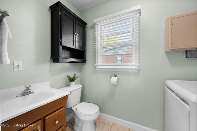 2833 Yorkshire Blvd, Louisville, KY 40220