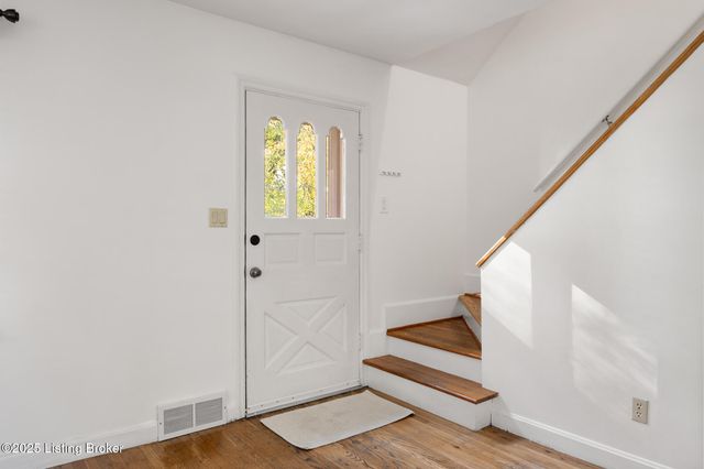 2833 Yorkshire Blvd, Louisville, KY 40220