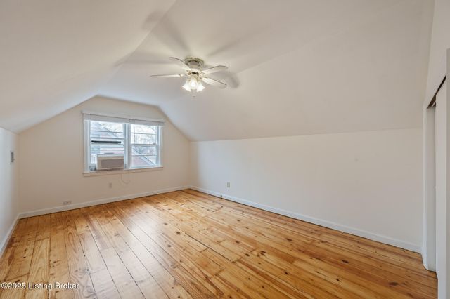 2833 Yorkshire Blvd, Louisville, KY 40220