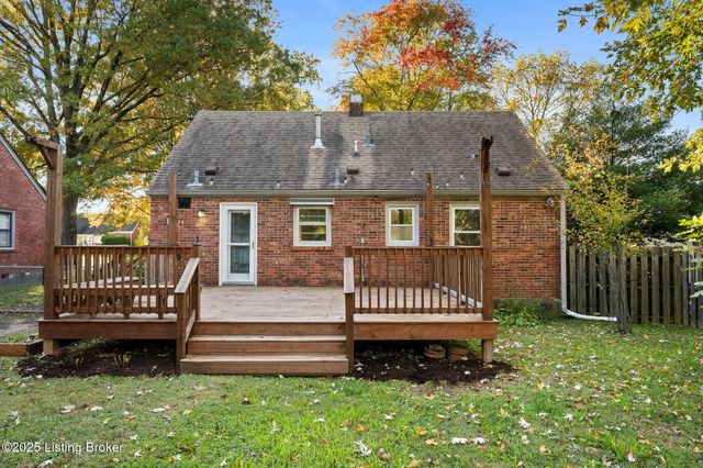 2833 Yorkshire Blvd, Louisville, KY 40220