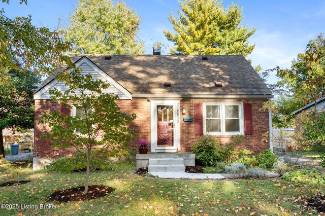 2833 Yorkshire Blvd, Louisville, KY 40220