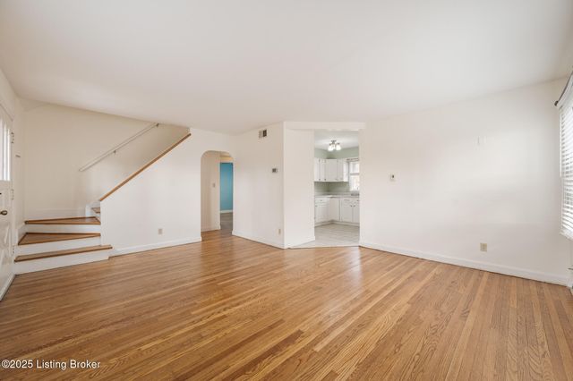 2833 Yorkshire Blvd, Louisville, KY 40220