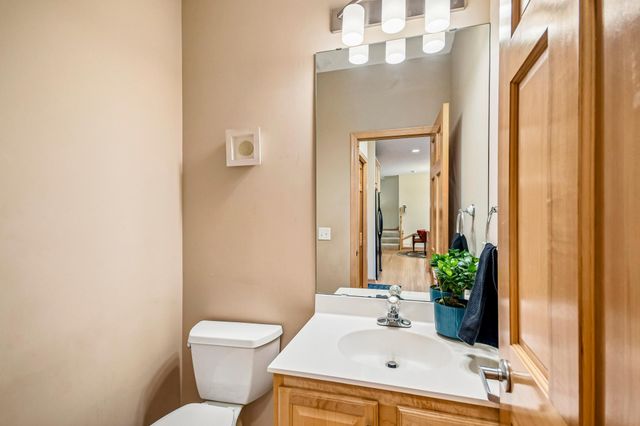 9637 Belmont Lane, Eden Prairie, MN 55347