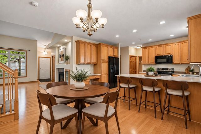 9637 Belmont Lane, Eden Prairie, MN 55347