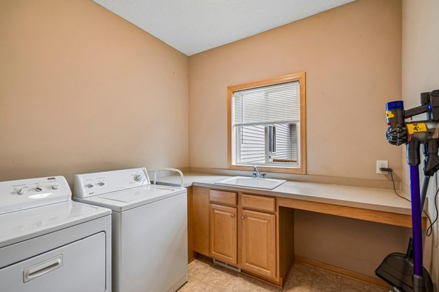 9637 Belmont Lane, Eden Prairie, MN 55347