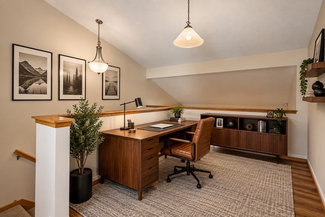 9637 Belmont Lane, Eden Prairie, MN 55347
