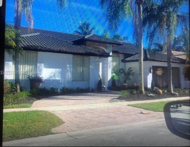 28 NW 108th Way 0, Plantation, FL 33324