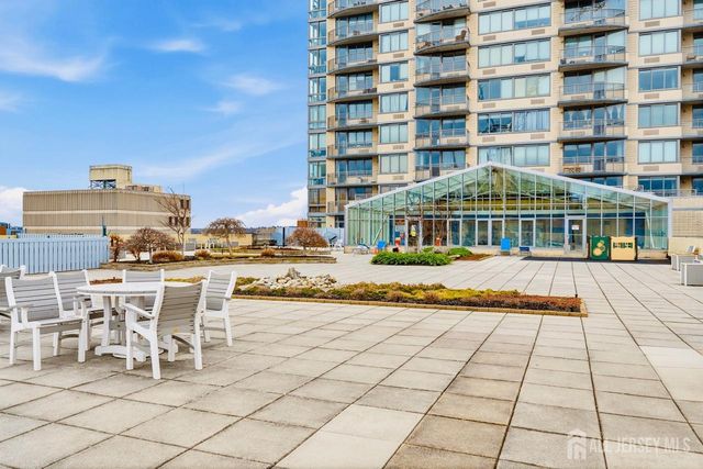 1 Spring Street 2204, New Brunswick, NJ 08901