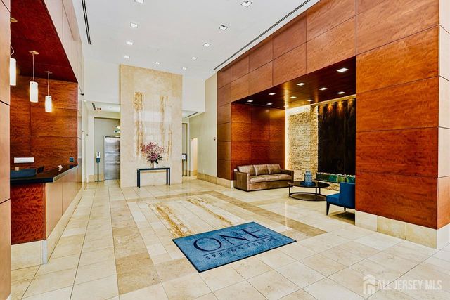 1 Spring Street 2204, New Brunswick, NJ 08901