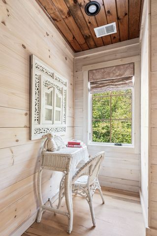 1168 Johnny Hall Rd, Burns, TN 37029