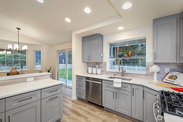 37099 Cypress Drive NE, Hansville, WA 98340