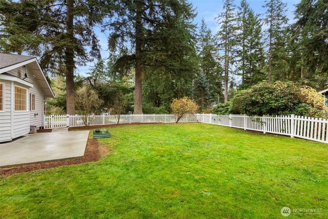 37099 Cypress Drive NE, Hansville, WA 98340