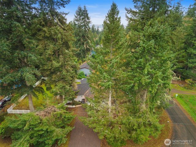 37099 Cypress Drive NE, Hansville, WA 98340