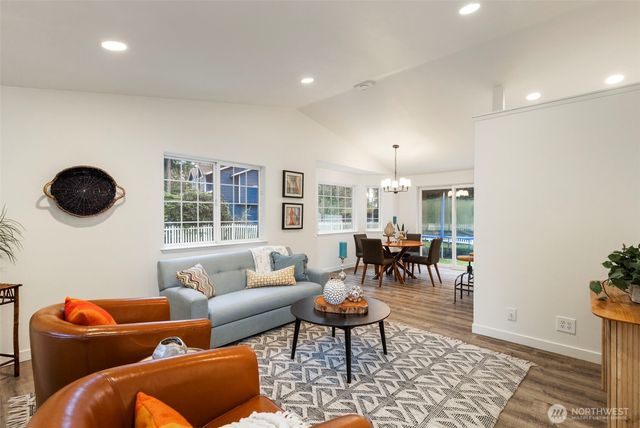 37099 Cypress Drive NE, Hansville, WA 98340