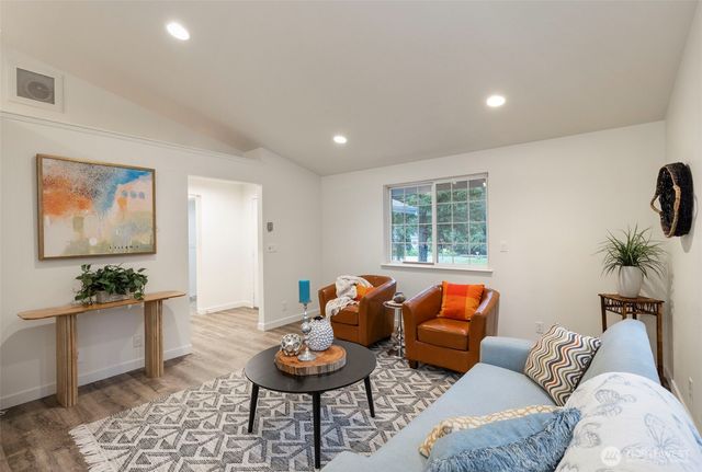 37099 Cypress Drive NE, Hansville, WA 98340