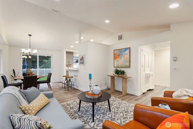 37099 Cypress Drive NE, Hansville, WA 98340