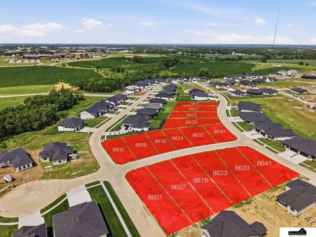 8640 Butterfly Drive, Lincoln, NE 68526